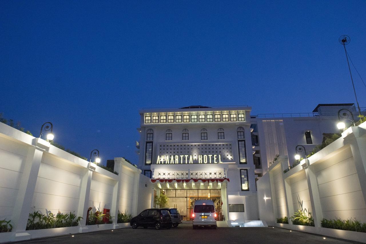 Hotel Ayaartta Malioboro 3*